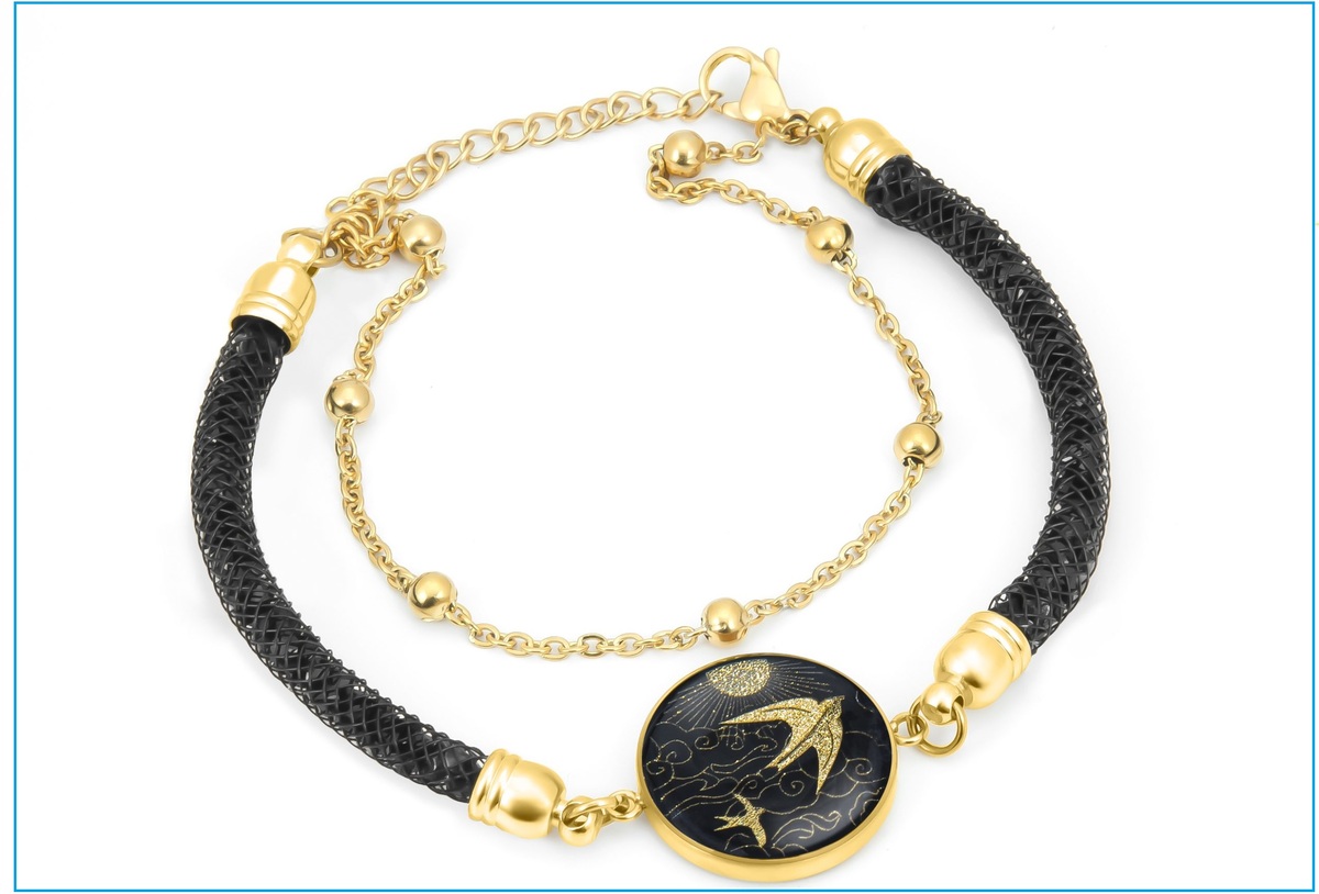 دستبند و گردنبند زنانه با طرح طلای ۲۴ عیار