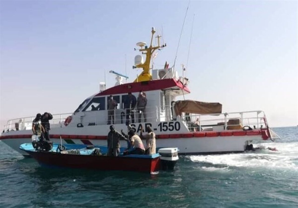 نجات جان ۴ ملوان در آب‌های دریای عمان