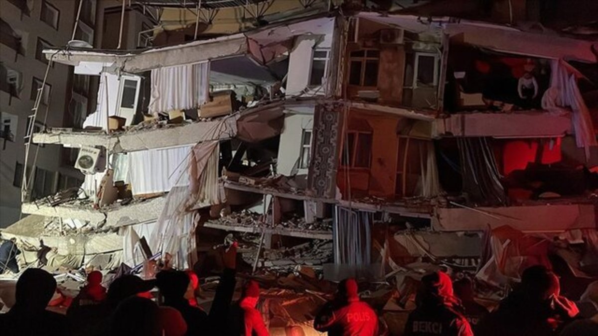 زلزله ۷.۸ ریشتری در ترکیه و سوریه/ بیش از ۱۰۰۰ کشته و هزاران زخمی تاکنون