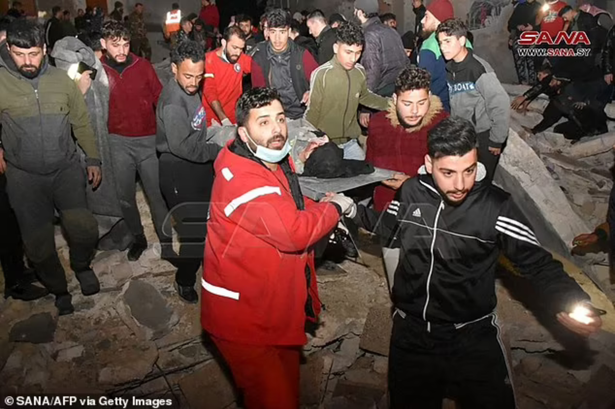 شمار قربانیان زلزله ترکیه و سوریه به ۱۴۷۲ نفر رسید