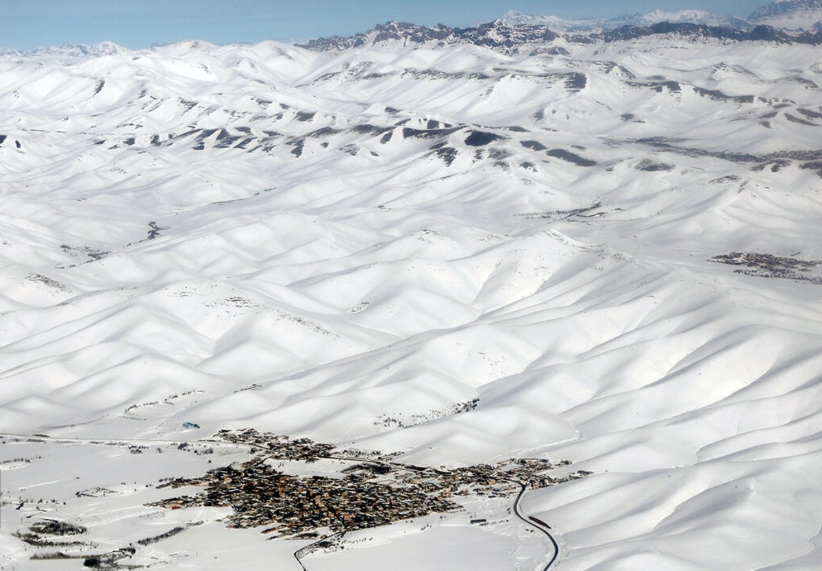 تصاویر| برف، کوهرنگ را یکدست سفیدپوش کرد