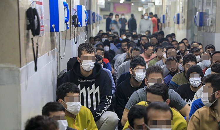 تصاویر| آزادی زندانیان واجد شرایط عفو در زندان مرکزی کرج