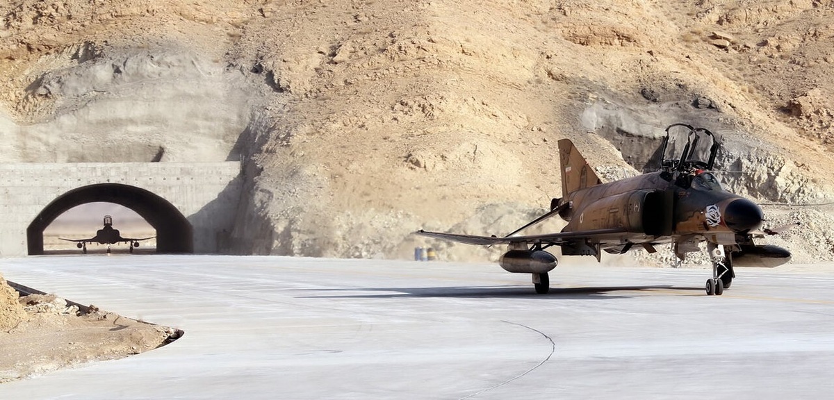 تصاویر| سرلشکر باقری در پایگاه هوایی راهکنشی عقاب ۴۴ ارتش