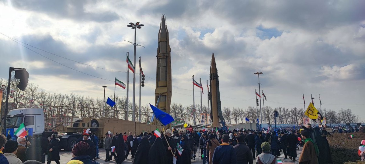 عکس| نمایش موشک و پهپاد در مسیر راهپیمایی ۲۲ بهمن