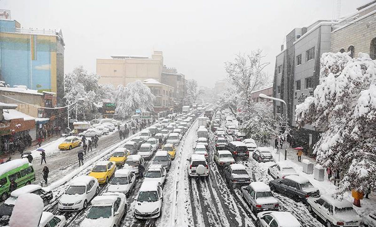 تهران قفل شد، چون مردم برف‌بازی می‌کردند
