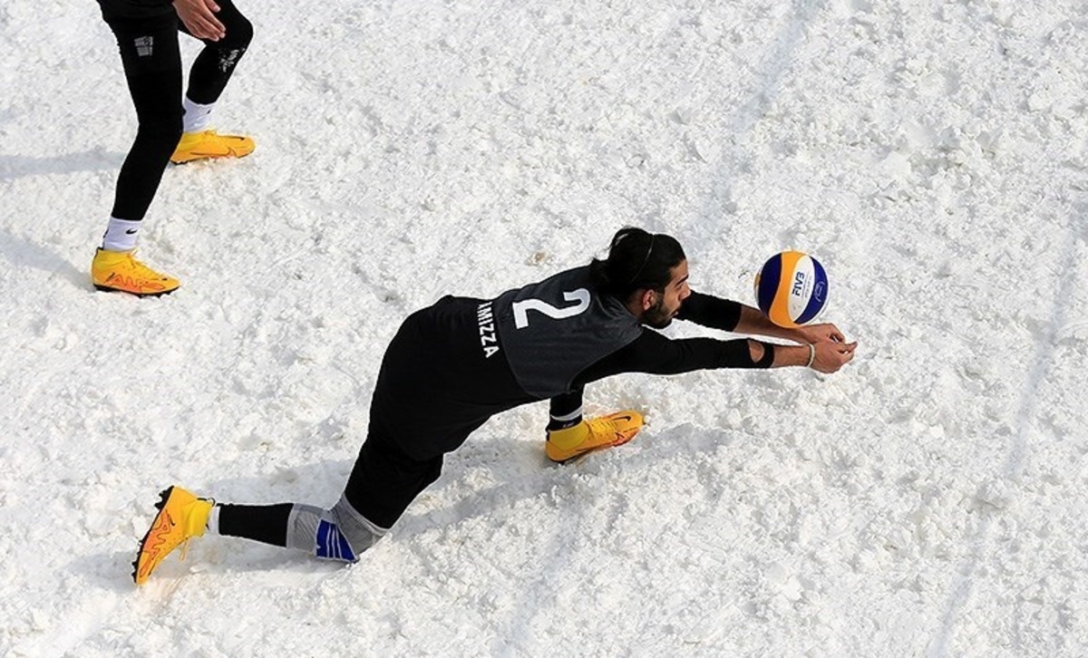 تصاویر| مسابقات والیبال برفی قهرمانی کشور در همدان