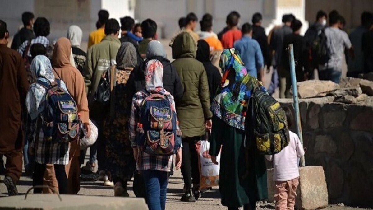 طالبان: در سه روز اخیر ۷ هزار مهاجر از ایران به افغانستان بازگشته‌اند