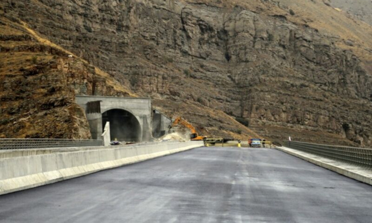 حادثه در تونل آزادراه تهران- شمال/ ۱۲ مصدوم