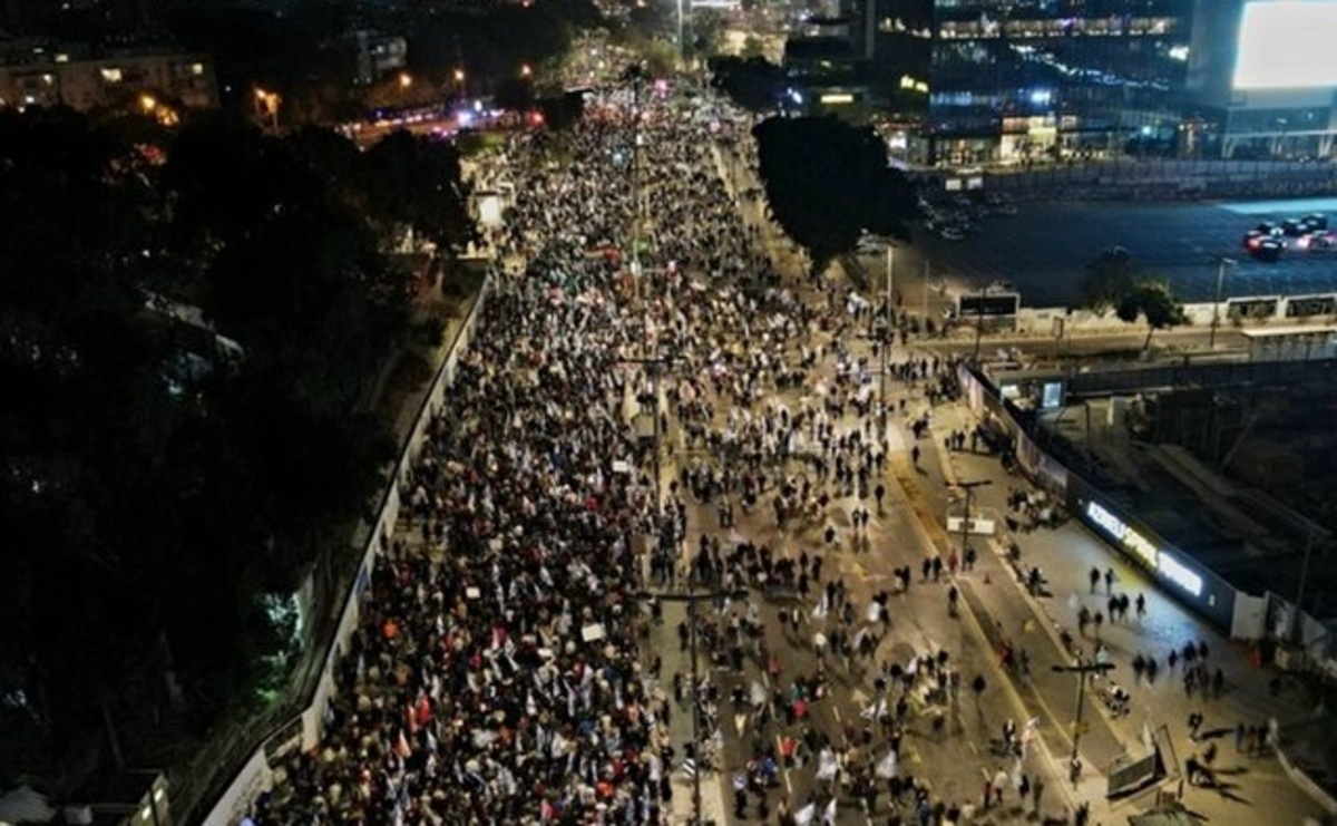 تظاهرات ده‌ها هزار نفری علیه نتانیاهو در تل‌آویو و دیگر شهر‌های اراضی اشغالی