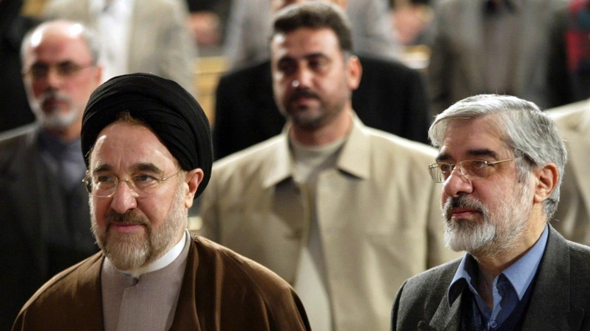 تفاوت بیانیه‌های خاتمی و میرحسین موسوی کجاست؟