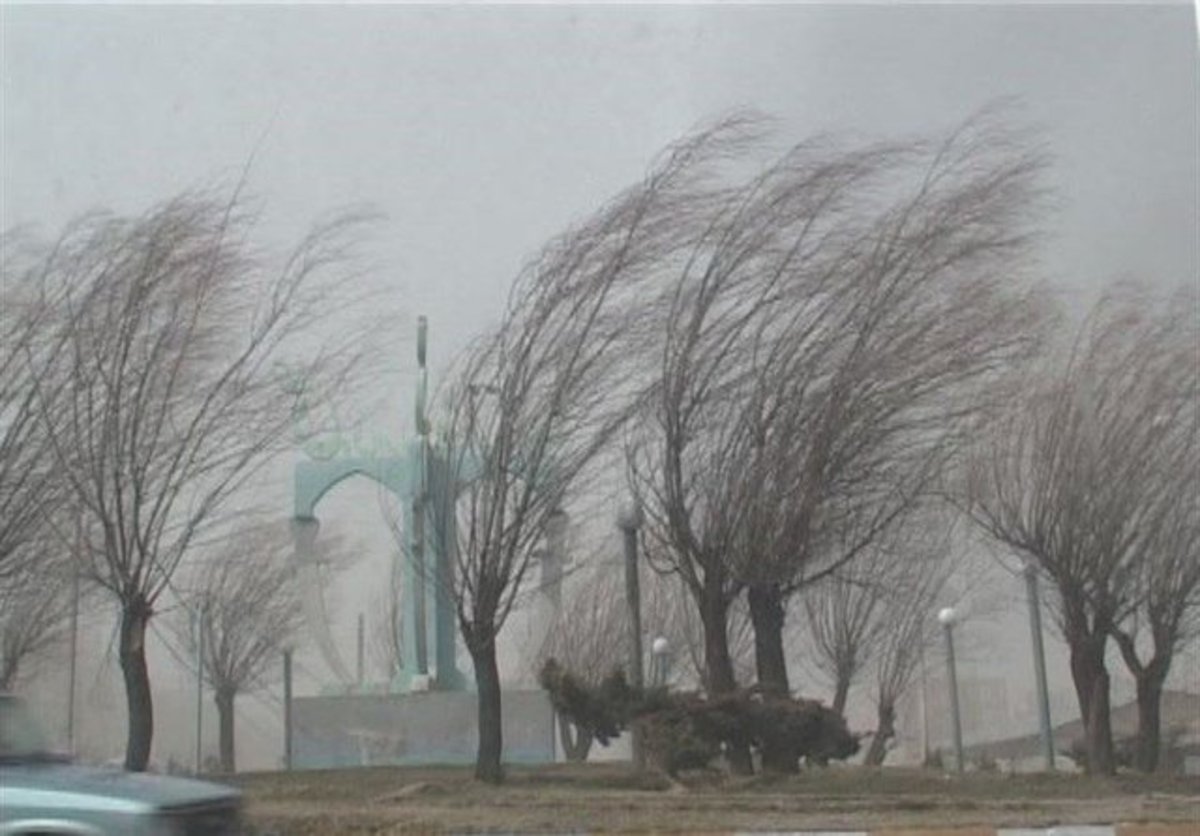 وزش باد شدید در تهران/ احتمال سقوط بهمن در ارتفاعات