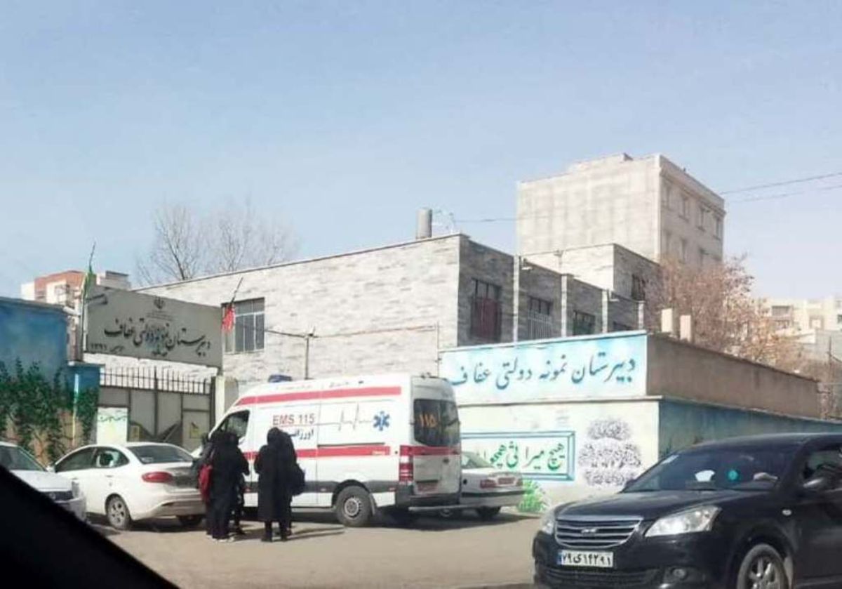 مسمومیت دانش آموزان به اردبیل رسید/  دانش‌آموزان ۷ مدرسه مسموم شدند