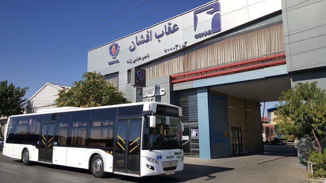 آتشسوزی در اتوبوسسازی عقابافشان سمنان آتشسوزی در اتوبوسسازی عقابافشان سمنان