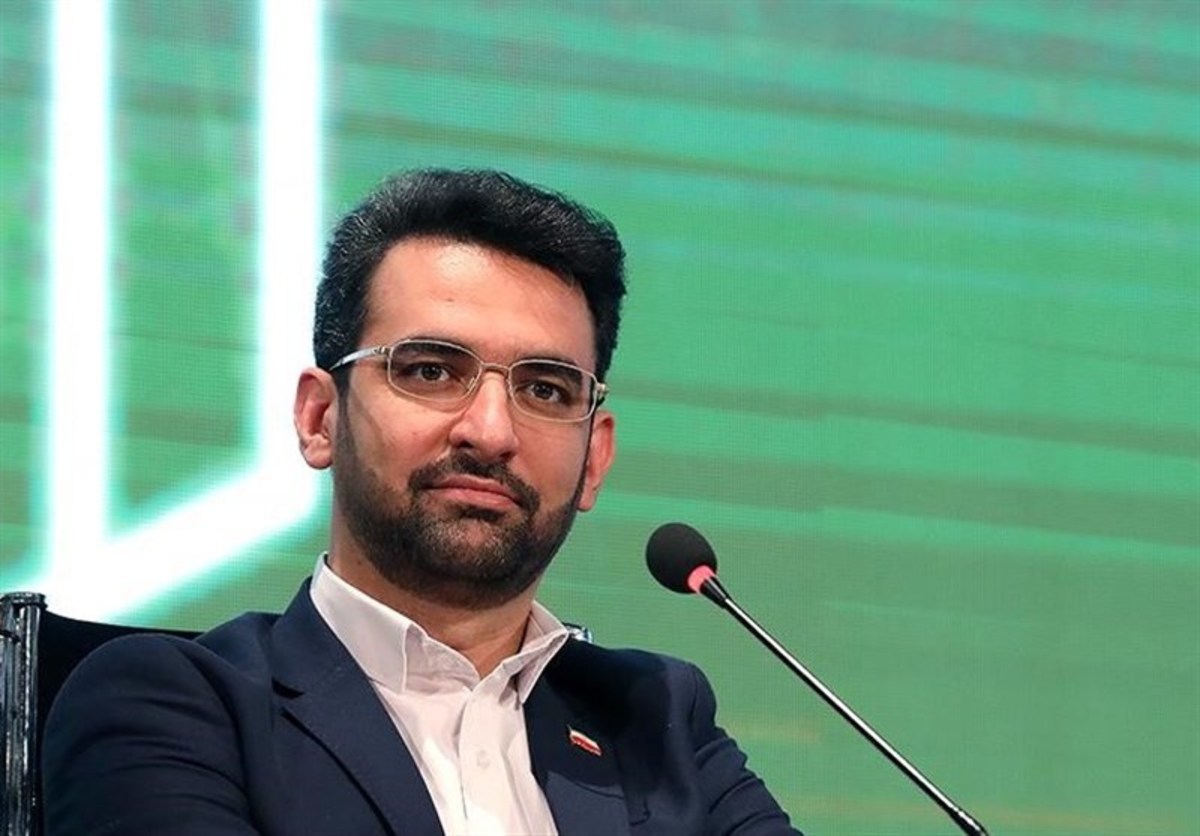 واکنش آذری جهرمی به مسمومیت دانش آموزان: صاحبان آن نظریات مشعشع کجا هستند؟