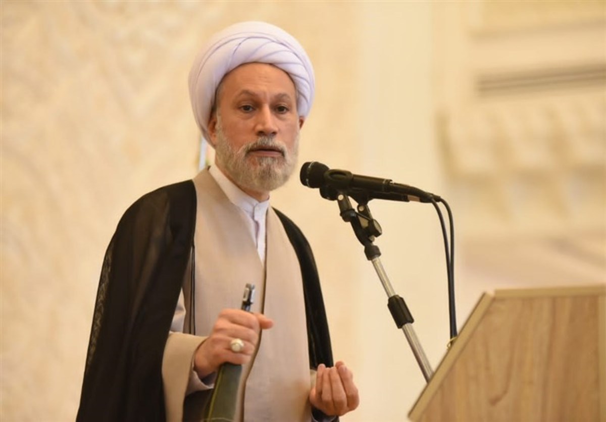 امام جمعه شیراز: شیاطین جن و انس کاری می‌کنند که شما از فقر بترسید
