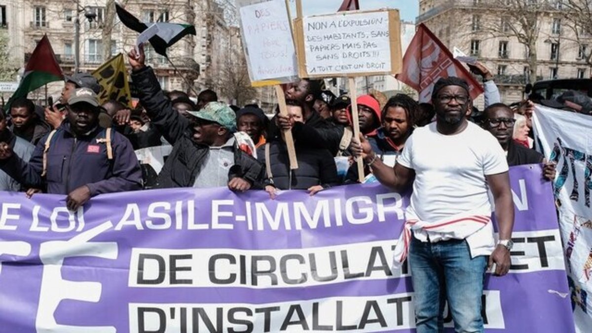 تظاهرات مهاجران آفریقایی‌تبار در پاریس