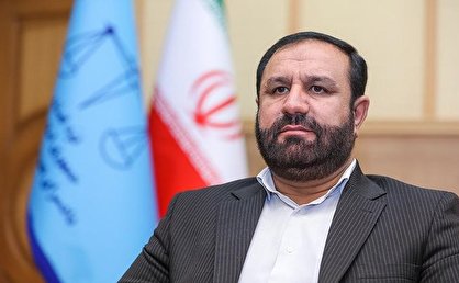 مسمومیت دانش‌آموزان؛ اعلام جرم علیه زیباکلام، کیانیان، آذر منصوری و روزنامه‌های شرق و هم‌میهن