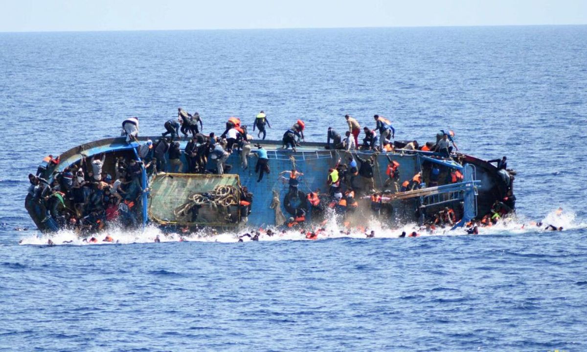 واژگونی قایق حامل مهاجران در لیبی/ ۳۰ نفر ناپدید شدند