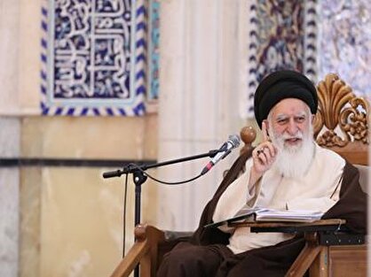 آیت الله علوی بروجردی: نباید دلخوش باشیم که یک عده همفکر دور ما باشند/ تعیین‌کنندگان زمان ظهور دروغگویند