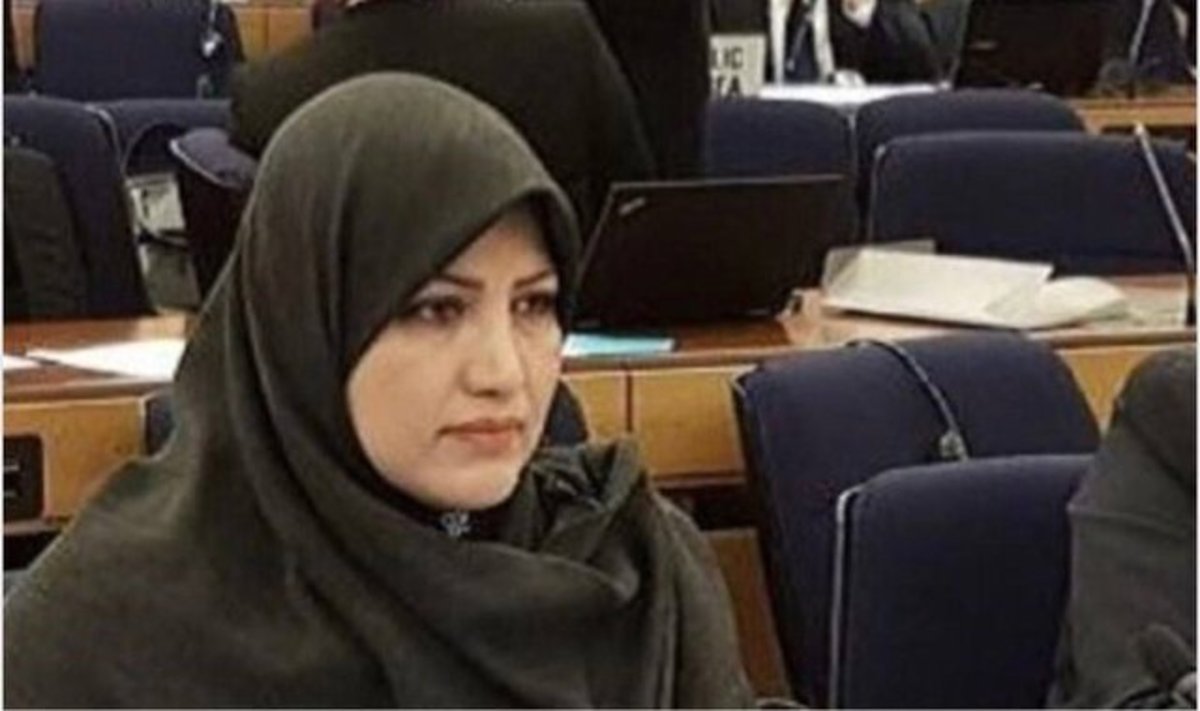 پیام تسلیت وزیر خارجه در پی درگذشت ماندانا منصوریان