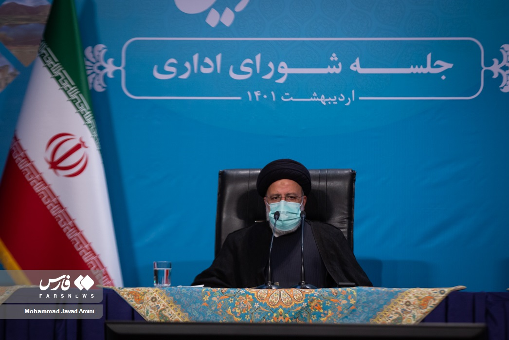 ماجرای تصویر جنجالی شورای اداری قزوین با حضور رئیسی چه بود؟ ماجرای تصویر جنجالی شورای اداری قزوین با حضور رئیسی چه بود؟