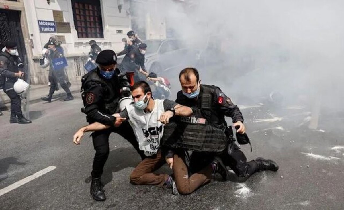تظاهرات اعتراضی در ترکیه به خشونت کشیده شد