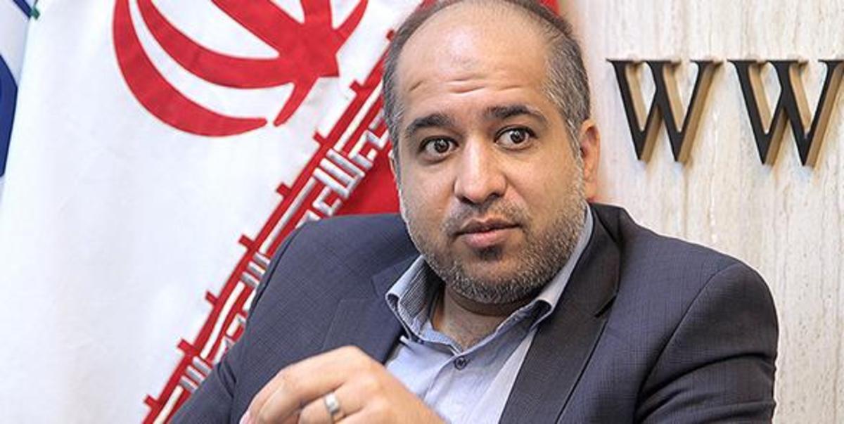توئیت نماینده مجلس با آیفون در مخالف با واردات آیفون!