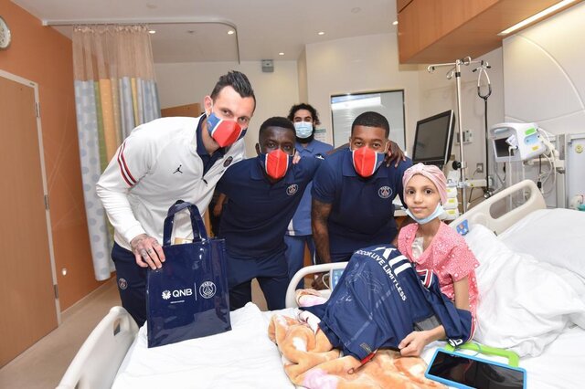 دیدار ستارگان پاری سن ژرمن از بیماران سرطانی در قطر