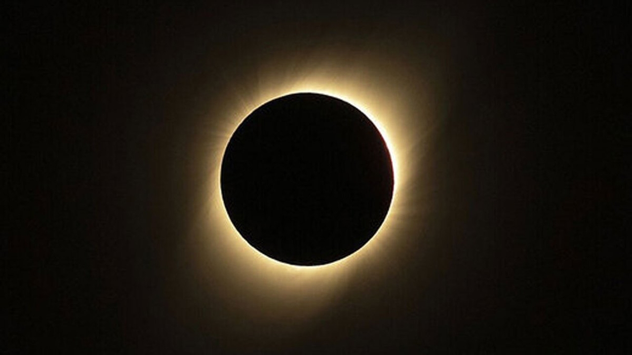 فیلم| وقوع ماه گرفتگی کامل در آرژانتین