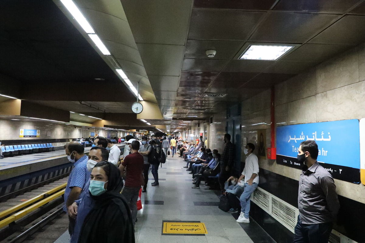 نقص فنی در خط چهار مترو تهران