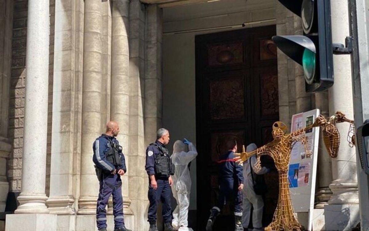 حمله با چاقو در کلیسای نیس فرانسه؛ ضارب: می‌خواستم ماکرون را بکشم