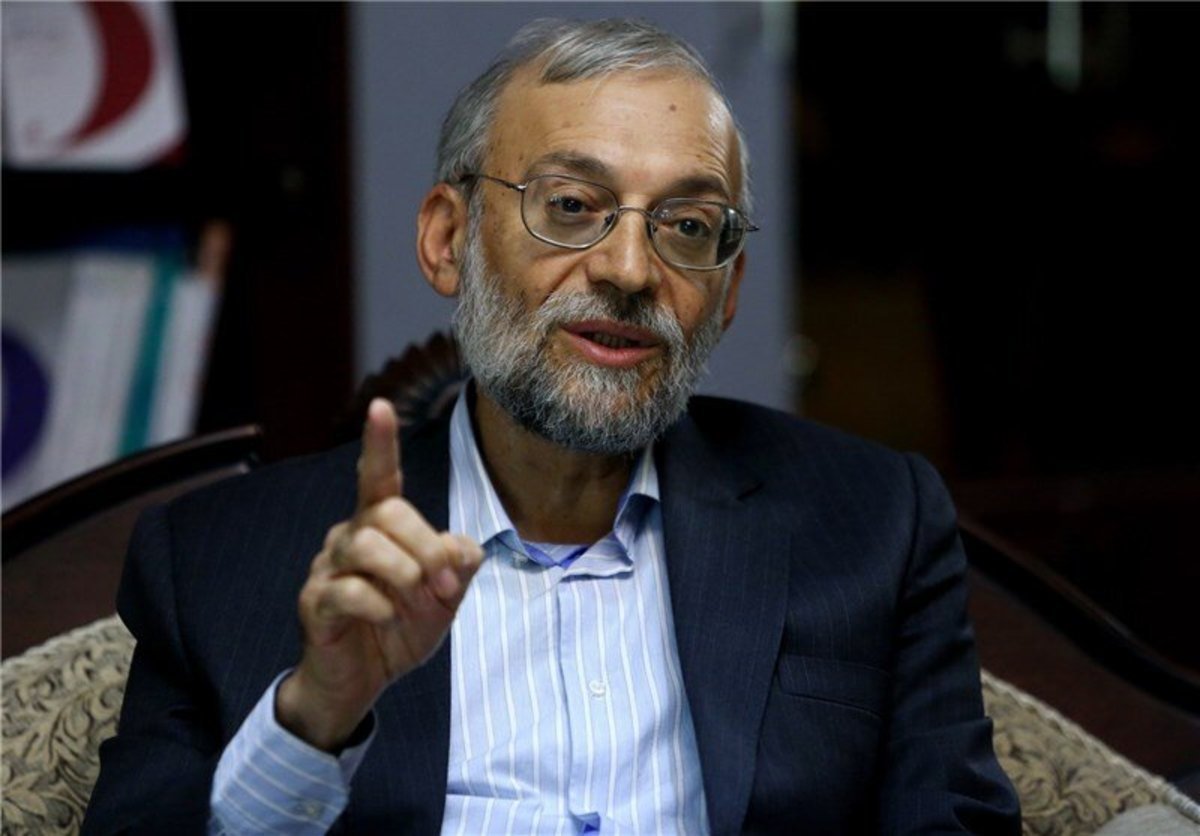 جواد لاریجانی: مجلس سفر «گروسی» به تهران را محدود کند