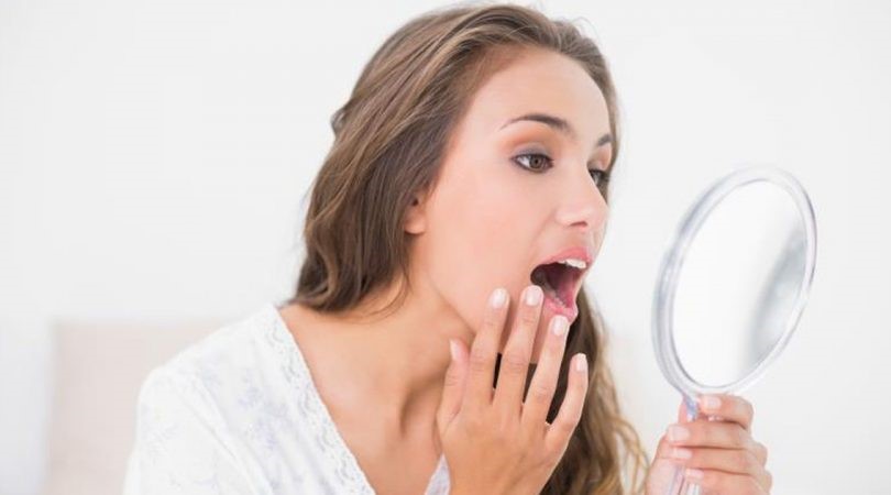 آیا استفاده از لوازم آرایش خوب در ماندگاری آرایش موثر است؟ آیا استفاده از لوازم آرایش خوب در ماندگاری آرایش موثر است؟