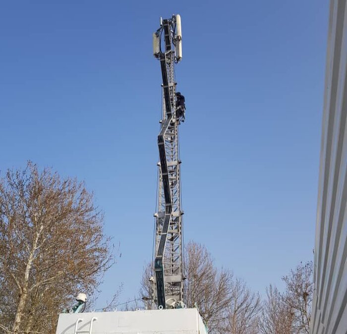 ماجرای جوجه شاهینها و دکل مخابراتی در مشهد ماجرای جوجه شاهینها و دکل مخابراتی در مشهد