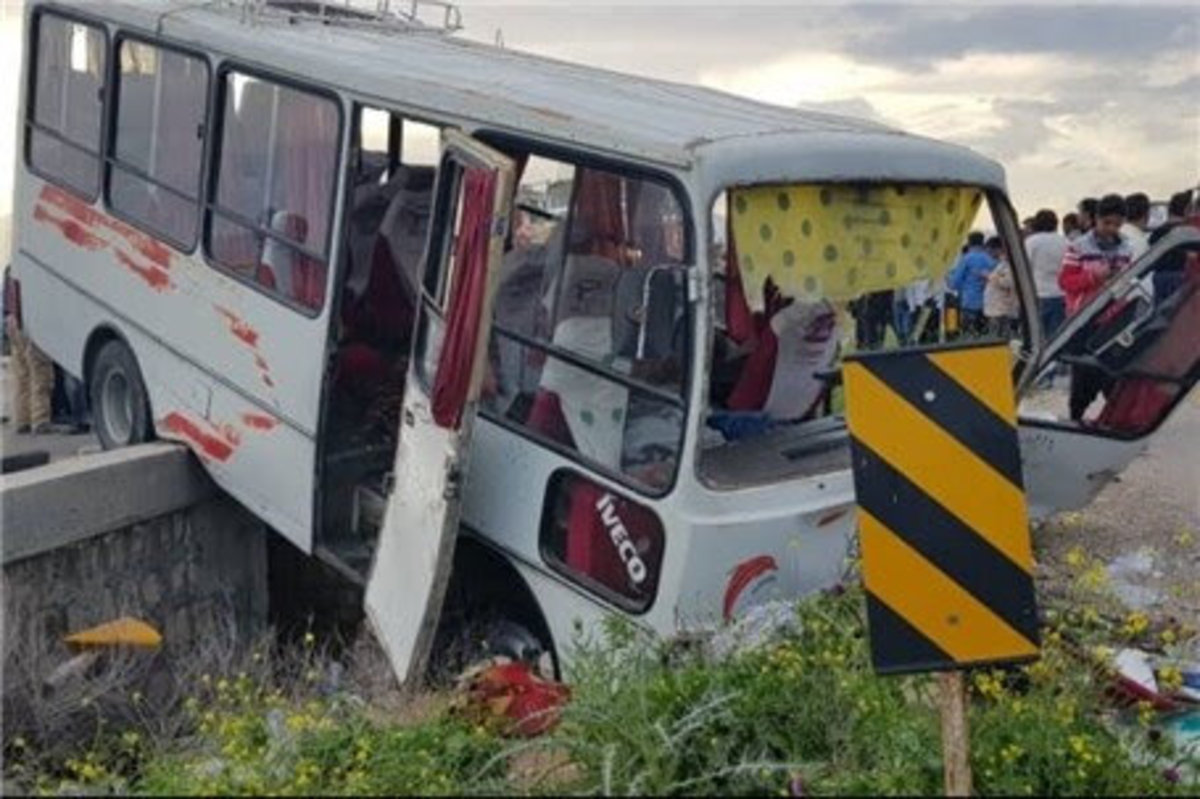 تصادف مینی‌بوس دانشجویان در جوانرود