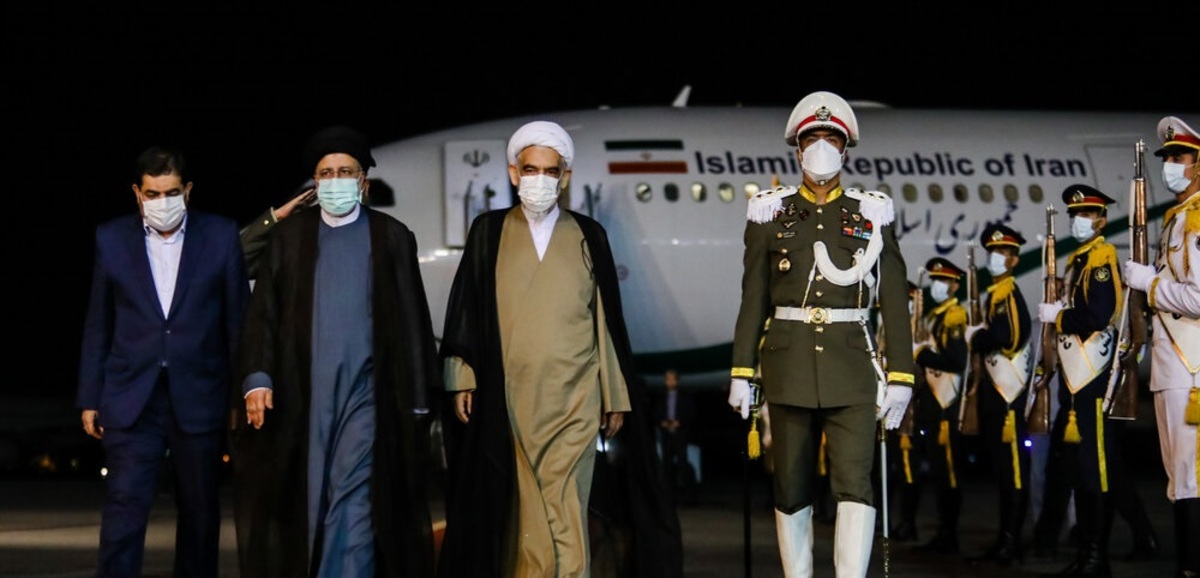 تصاویر| استقبال از رئیسی در بازگشت از عمان