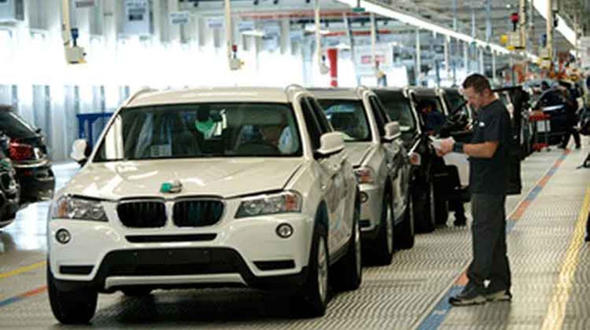 مدیر تولید BMW: خودرو سازی آلمان بدون گاز روسیه می‌خوابد