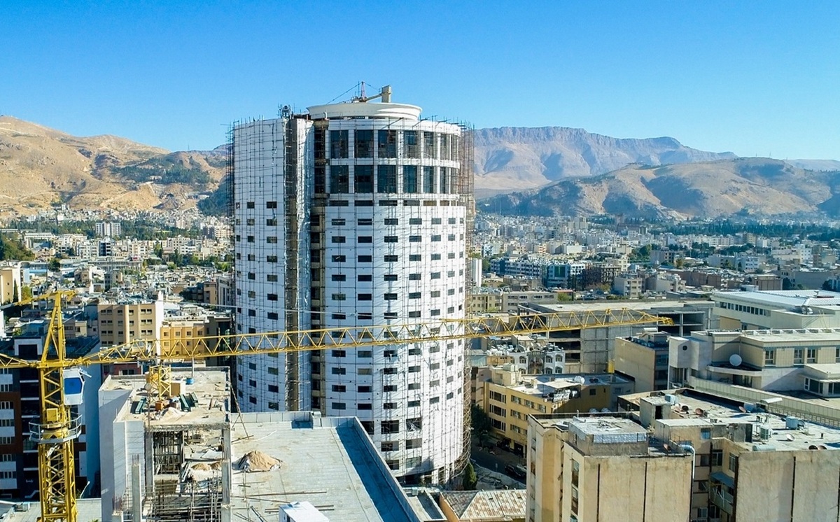 تصایر| وضعیت نامشخص هتل آسمان شیراز