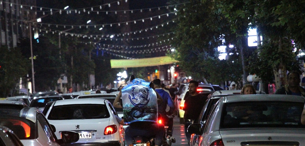 تصاویر| صعود تیم ملوان به لیگ برتر و شادی مردم