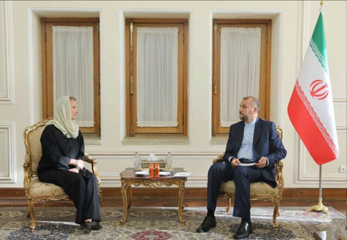 عکس| رایزنی سفیر جدید سوئیس در تهران با وزیر امور خارجه