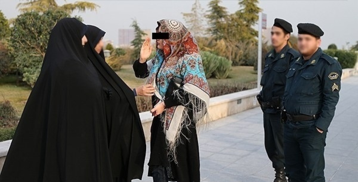تابستان داغ و دستورهای جنجالی درباره زنان؛ در مشهد چه خبر است؟