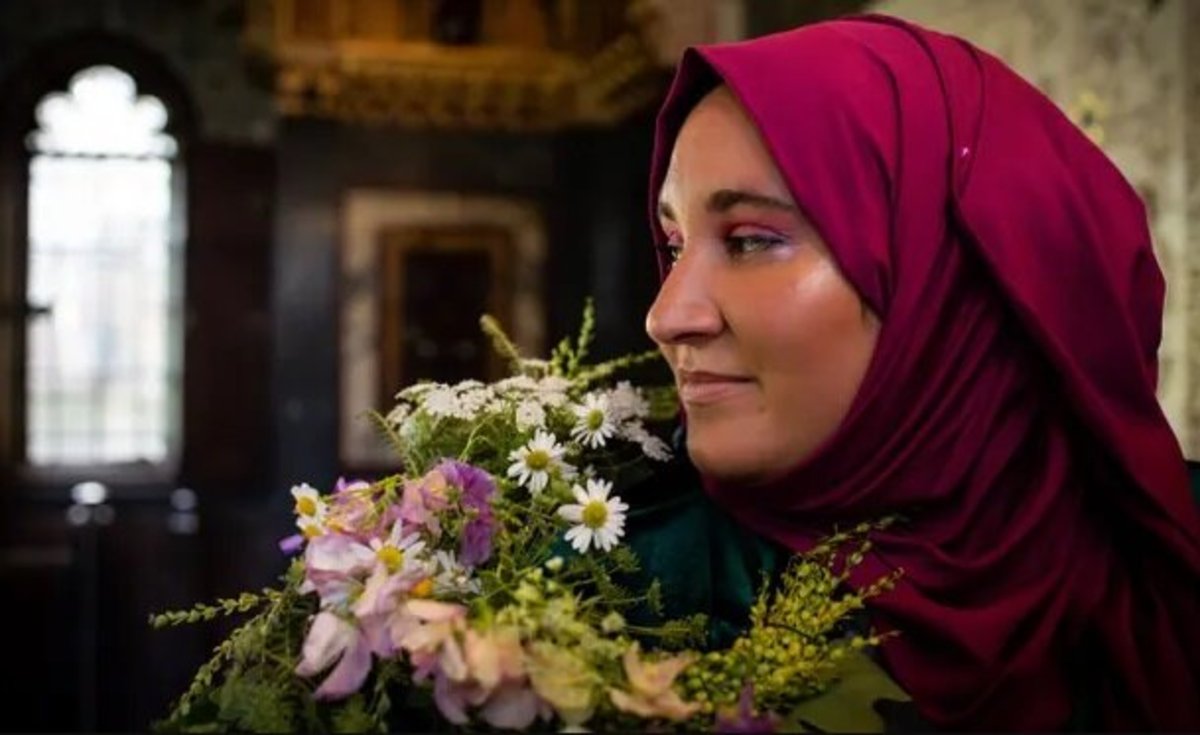 یک زن مسلمان «شاعر ملی ولز» شد