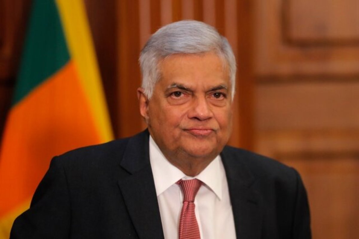 نخست‌وزیر سریلانکا، رئیس‌جمهور شد/حمله معترضان به دفتر نخست وزیر و مقر رادیو و تلویزیون