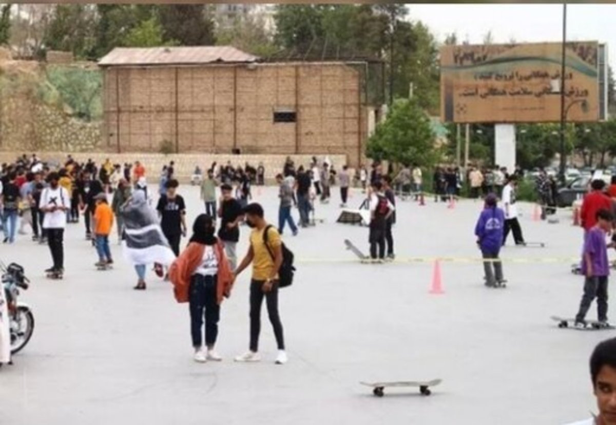 واکنش‌ها به تجمع دختران و پسران نوجوان در شیراز