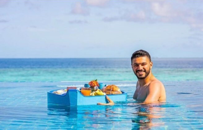 عکس| تعطیلات لاکچری شایان مصلح در مالدیو
