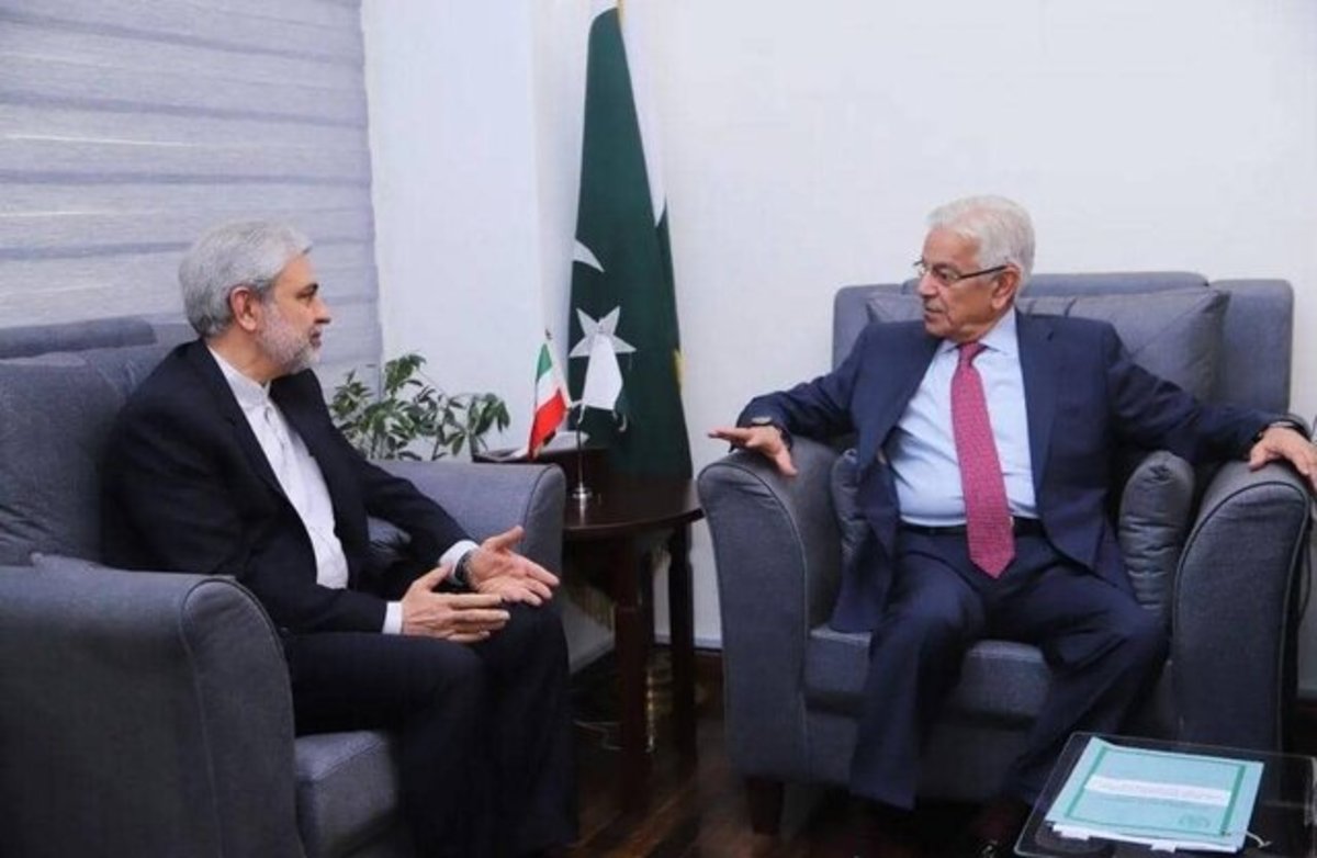 جزئیاتی از دیدار سفیر ایران با وزیر دفاع پاکستان