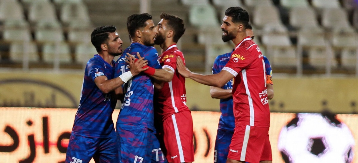 پاتک هوادار به پرسپولیس و پیکان