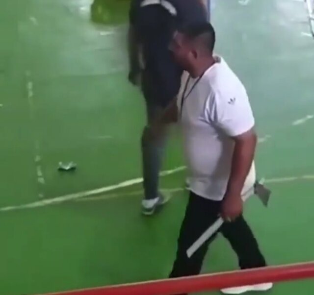 تبر و قمه‌کشی در لیگ کشتی!