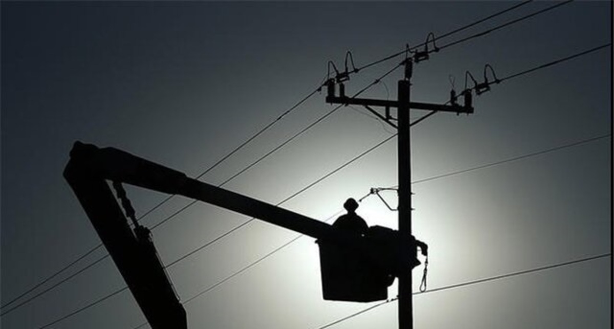 قطع برق شهر‌های خوزستان در گرمای بالای ۵۰ درجه/ یک مسئول: مردم مصرف برق را کاهش دهند