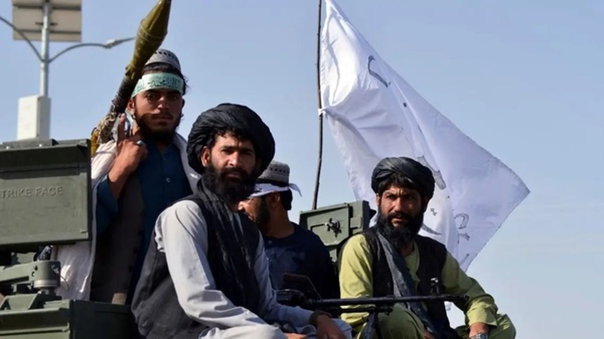 فراخوان طالبان به گدایان خیابانی؛ حقوق بگیرید!